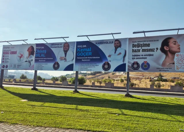 KSÜ Girişi & Anayol Cepheli Yüksek Görünürlüklü Billboard 1 görseli
