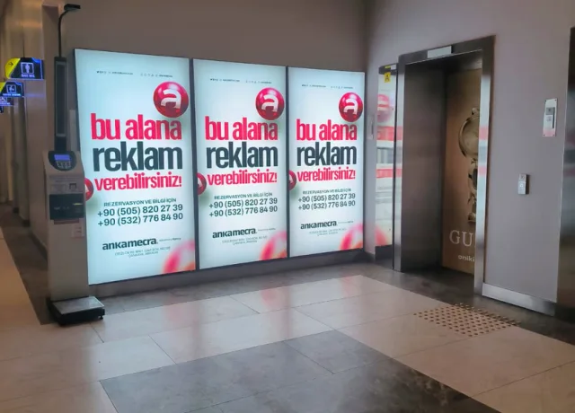 Ankara Podium AVM Zemin Kat Lavabo Giriş Duvarı Lightbox görseli