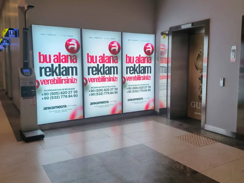 Ankara Podium AVM 1. Kat Lavabo Giriş Duvarı Lightbox