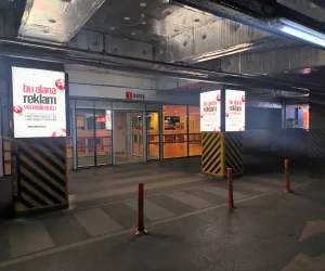 Ankara Podium AVM Otopark Yaya Girişi Kolon Yanları / 3