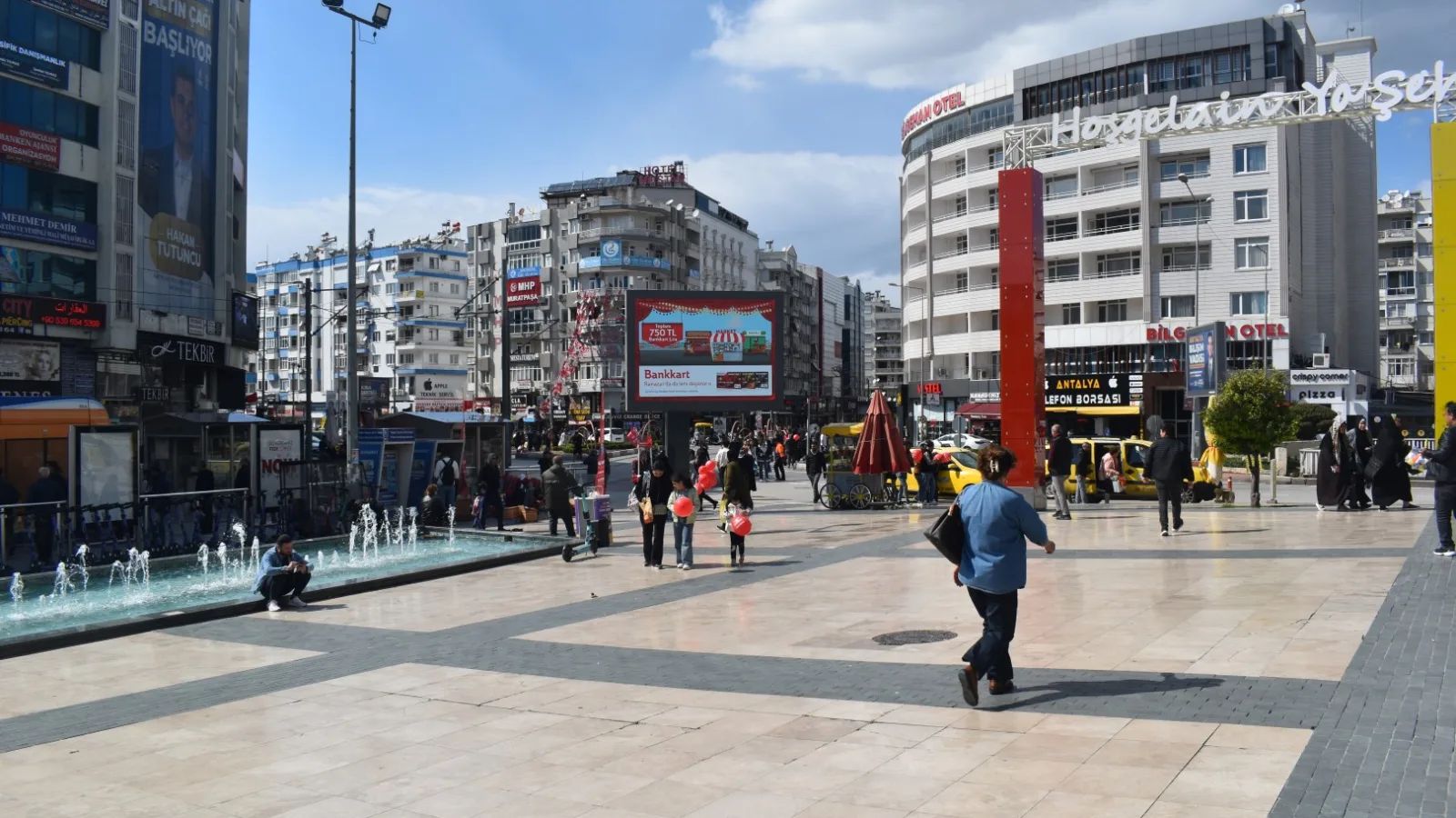 Türkiye’de Açıkhava Reklamcılığı Gerçekten Büyüyor mu? Nominal ve Reel Analiz