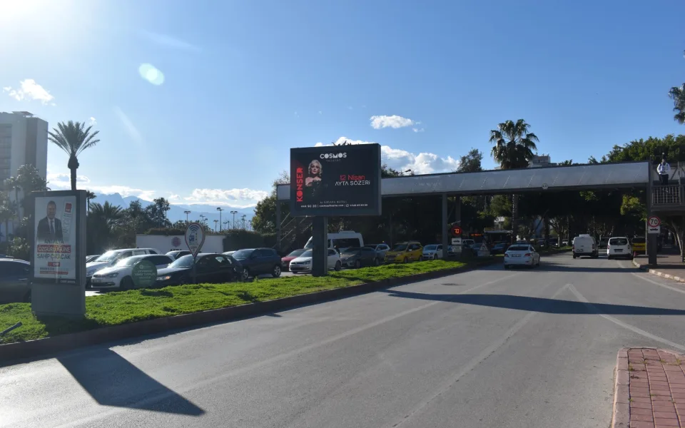 Programatik DOOH Neden Beklenen Ölçeğe Ulaşamadı? Darboğazlar ve Çözümler